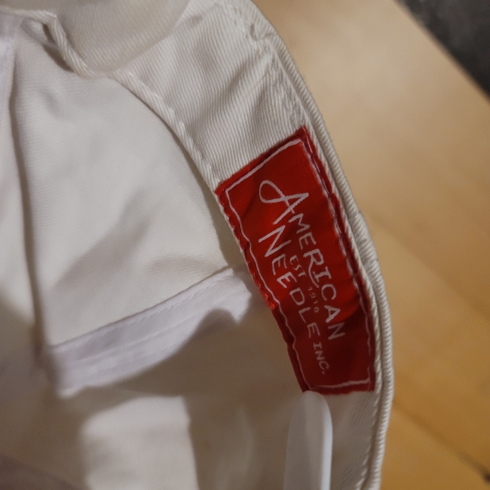 Coca-Cola White and Red Cap - Picture 5 of 7
